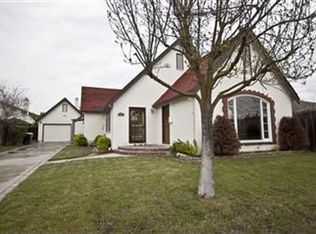 2449 Dobbins Ln, Riverbank, CA 95367