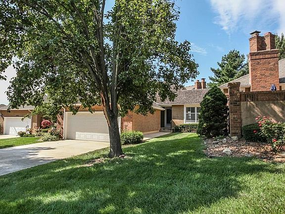 3rd image of 10933 W 97th Cir