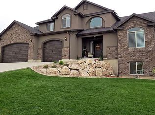 972 S Parkway Dr, North Salt Lake, UT 84054