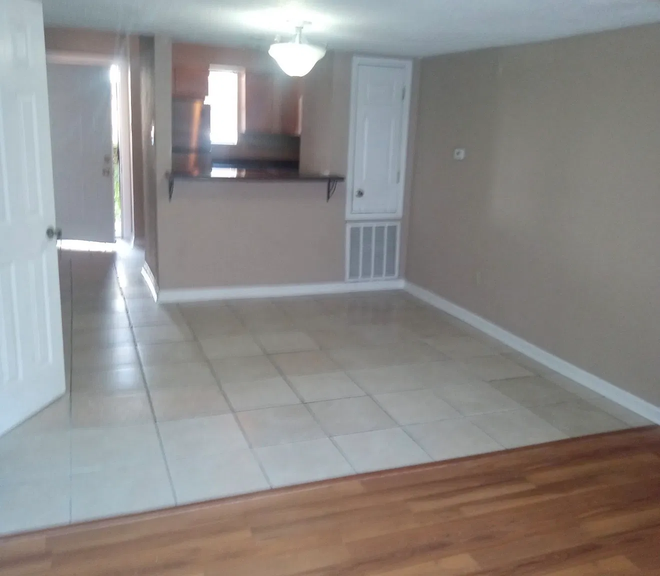 2 bed, 1044 sqft, $1,000 — Photo 4