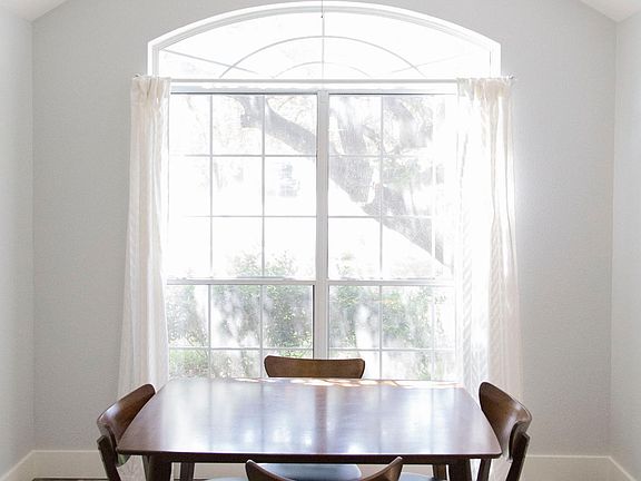 Dine in kitchen nook