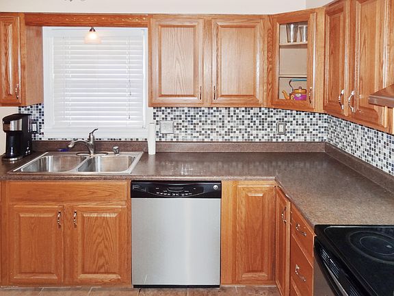 4th image of 1944 Goldsmith Ln APT 2