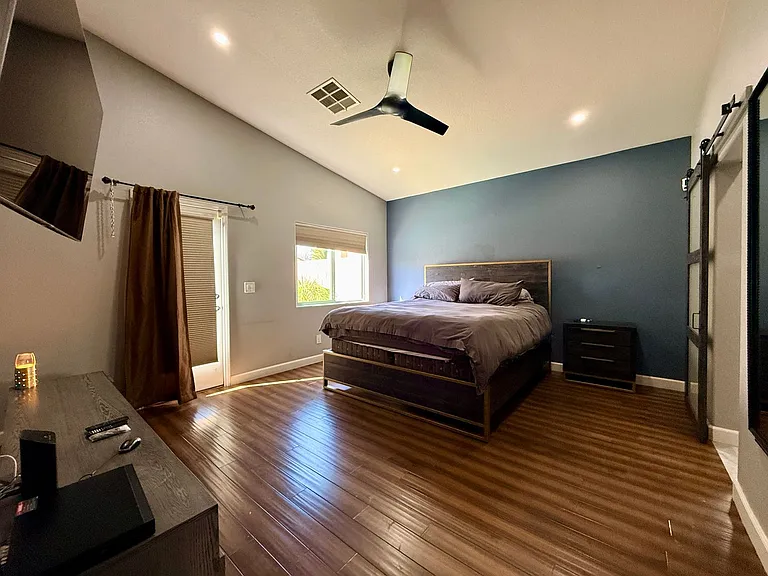 8565 Hogan Falls Cir — Photo 33