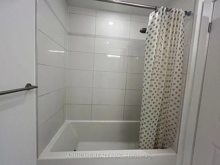 395 Bloor St E #4707 — Photo 5