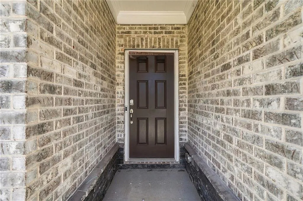 4 bed, 3.0 bath, 3180 sqft, $3,150 — Photo 4