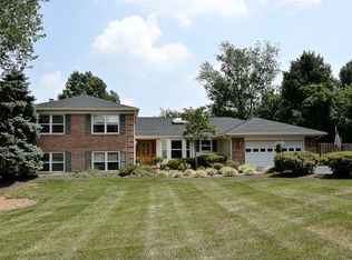 10871 Meadowland Dr, Oakton, VA 22124