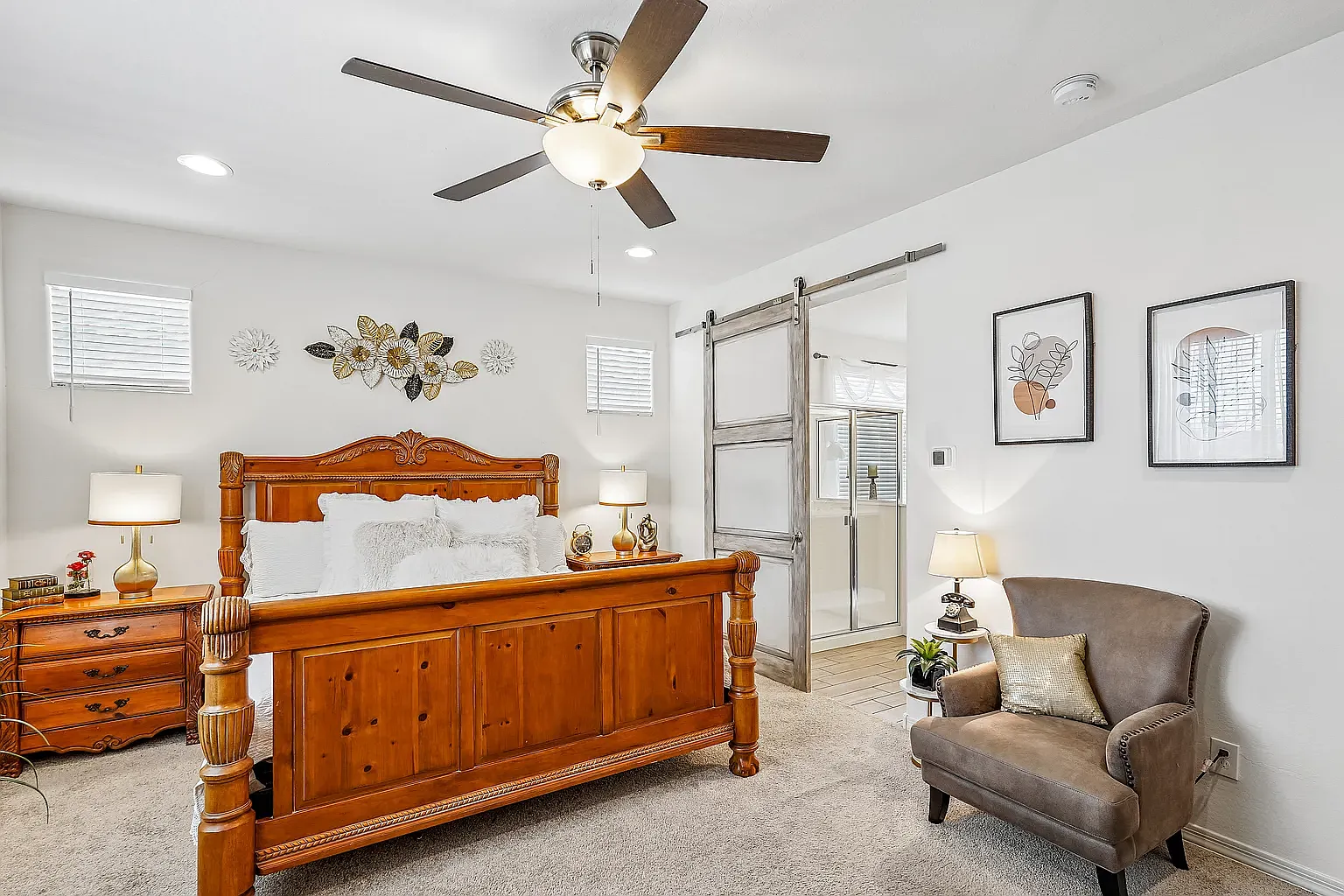 3 bed, 1921 sqft, $2,450 — Photo 4