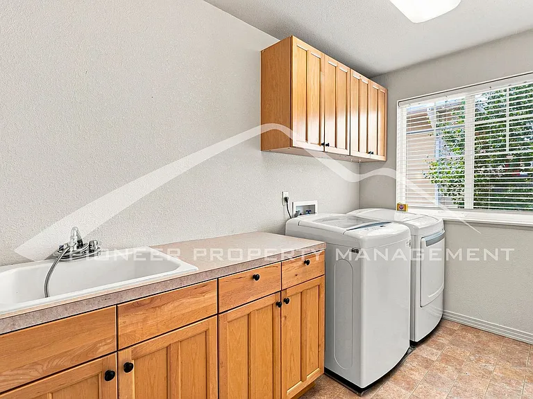 1820 Great Western Dr — Photo 26