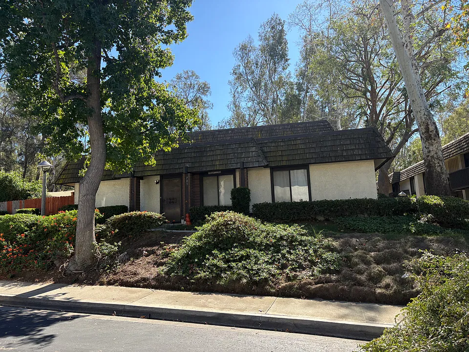 701 Wildwood Ln