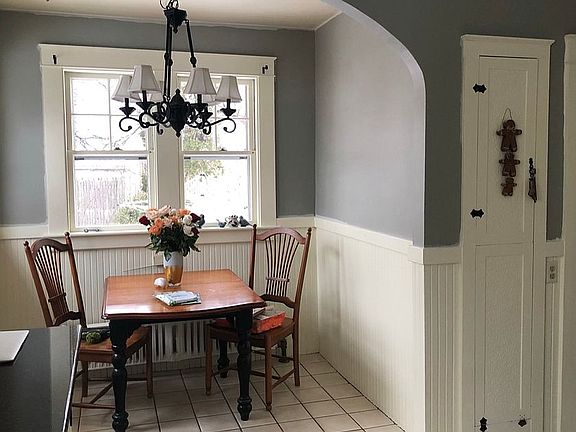 Kitchen breakfast nook