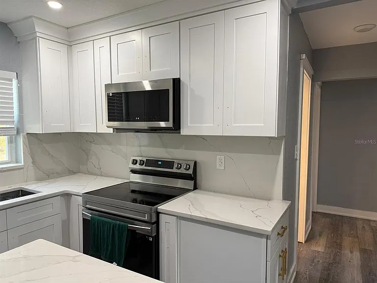 1113 S Central Ave — Photo 9