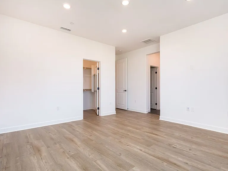 1957 Infinity Ln — Photo 25