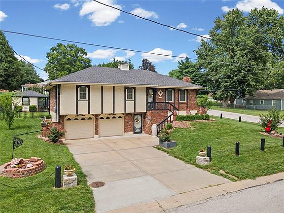 3rd image of 12720 E Silver Ln