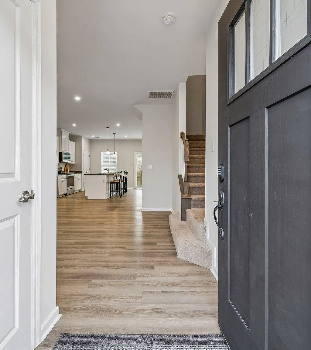 4330 Summercrest Blvd — Photo 2