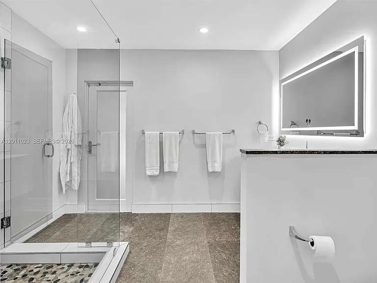 840 S Southlake Dr — Photo 86