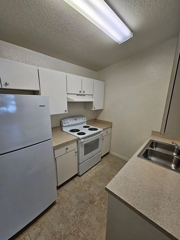 2 bed, 2.0 bath, 961 sqft, $1,150 — Photo 4