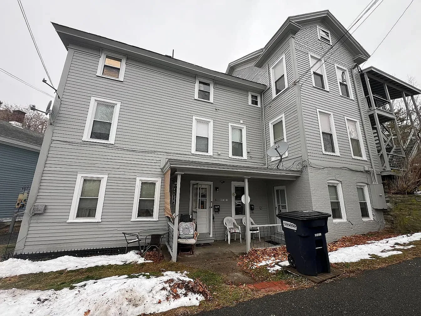 1 bed, $1,075 — Photo 2