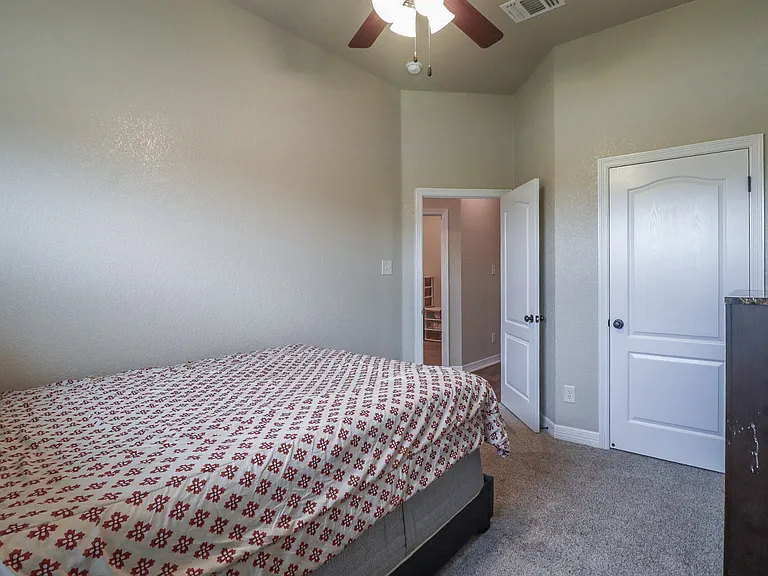 8107 Preston Hollow Dr — Photo 32