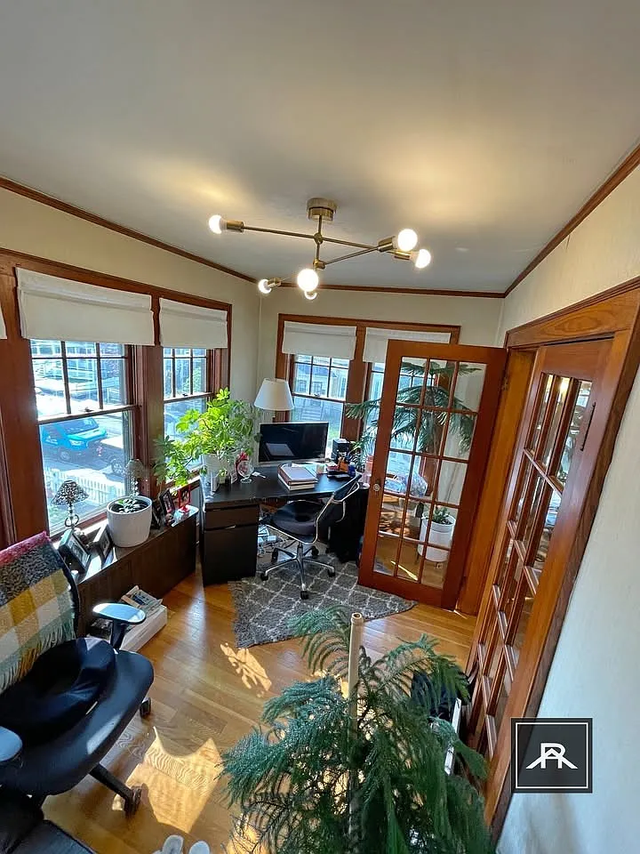 4 bed, 2.0 bath, $5,195 — Photo 1
