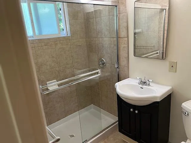 3437 Warburton Ave — Photo 6