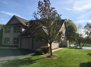 1051 Lakewood Ct, Schererville, IN 46375
