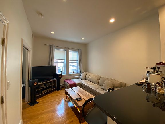 4th image of 15 Garrison St APT 7