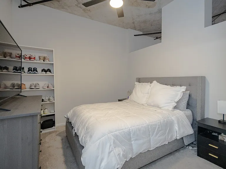 931 W Van Buren St #422 — Photo 5