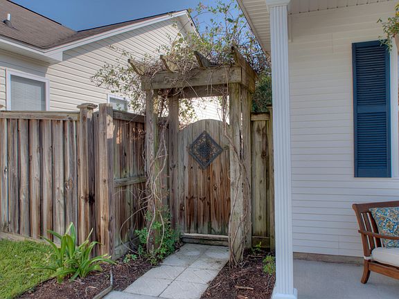 4th image of 9518 Night Harbor Drive SE