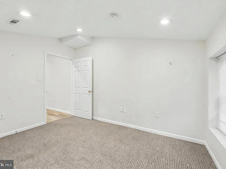 33 S 19th St #3 — Photo 6