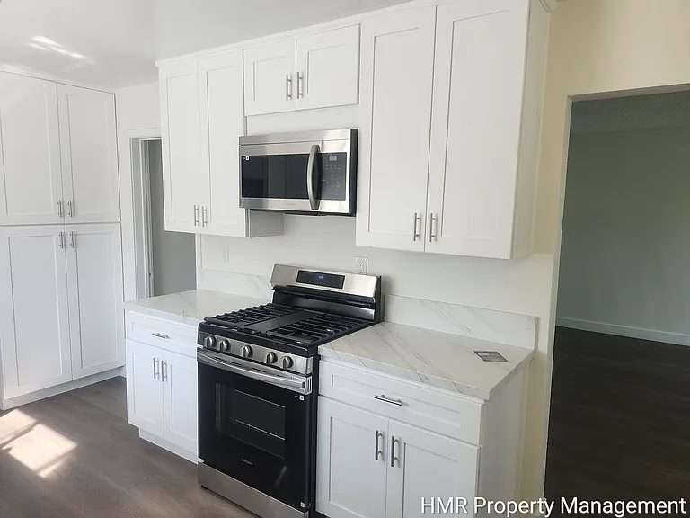 8760 Church St — Photo 9