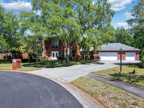 3rd image of 1840 Sabal Palm Dr