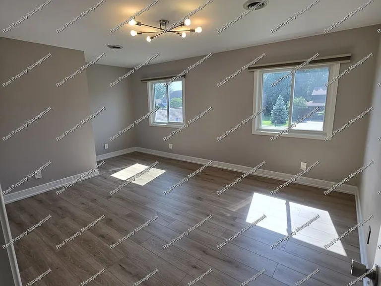 10016 Twin Creek Blvd — Photo 17