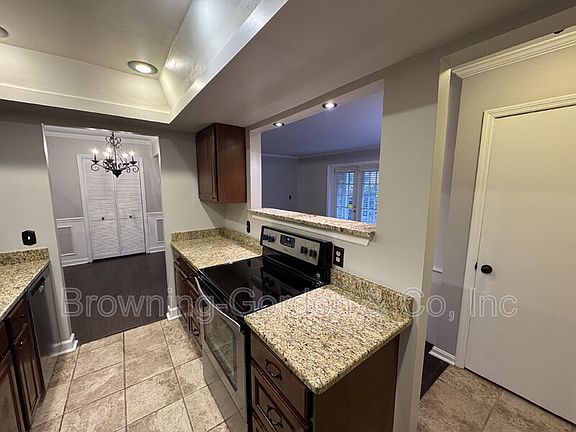 4th image of 5025 Hillsboro Pike APT 14R