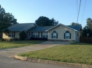 256 Simpson Dr, Daleville, AL 36322
