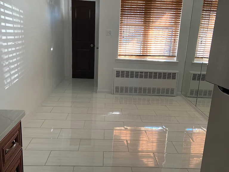 1321 Blake Ave #1 — Photo 6