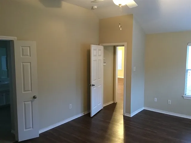 860 Rock Harbor Ln — Photo 7