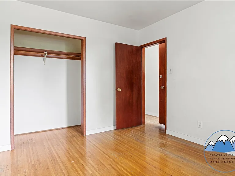 6589 Elliott St — Photo 6
