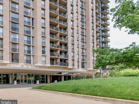 3rd image of 4600 S Four Mile Run Dr APT 839