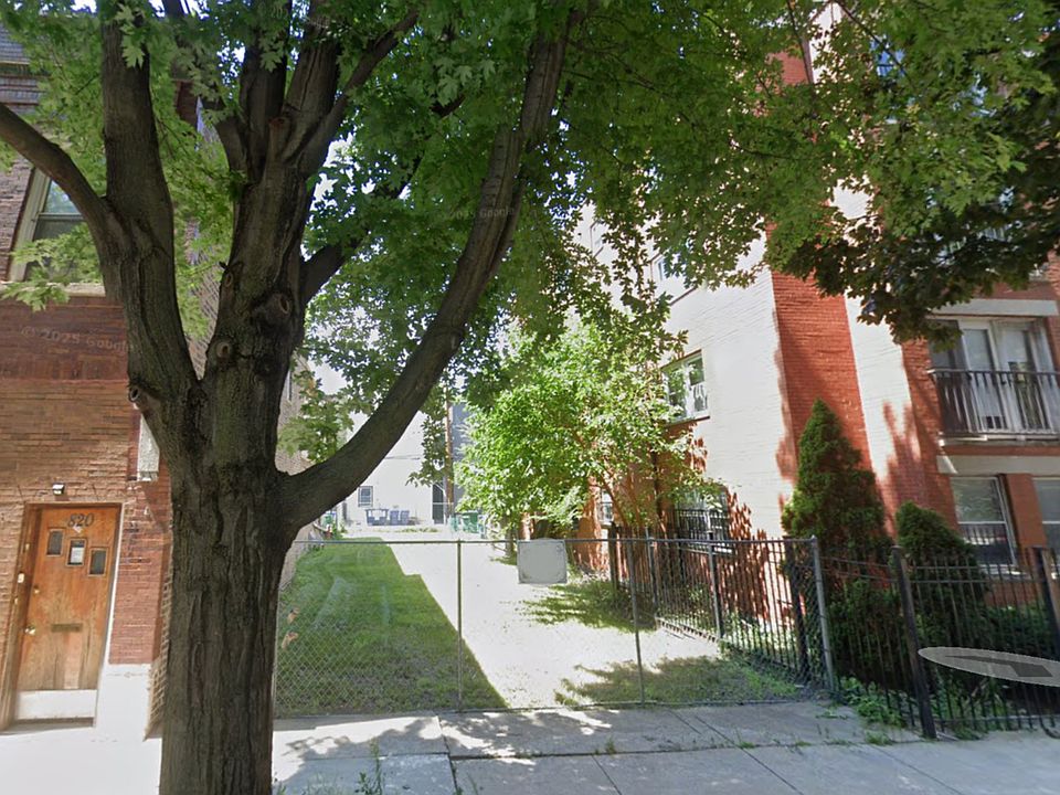 2nd image of 818 S Miller St