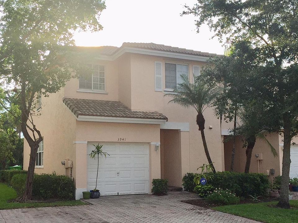 1st image of 3941 NW 92nd Ave