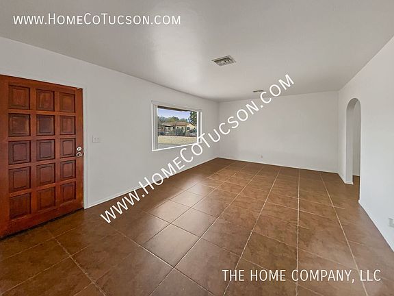 3rd image of 4308 E Whitman St