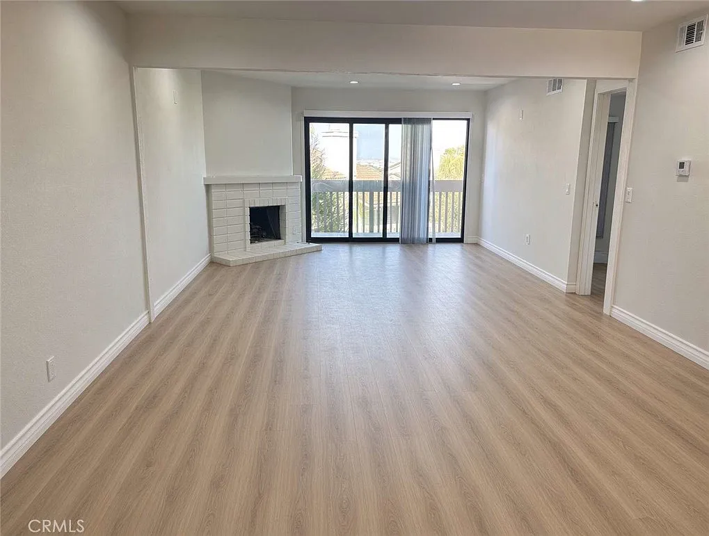 2 bed, 1103 sqft, $3,700 — Photo 1