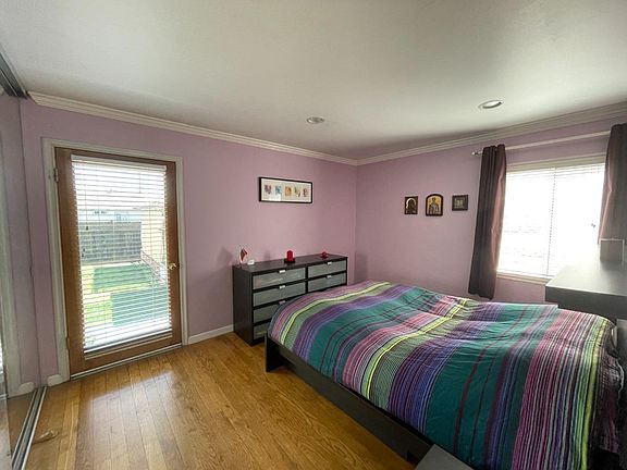 5th image of 807 Cedar Ave