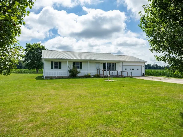 11444 N 800th St, Effingham, IL 62401