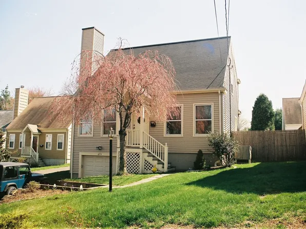 673 Tunxis Hill Rd, Fairfield, CT 06825