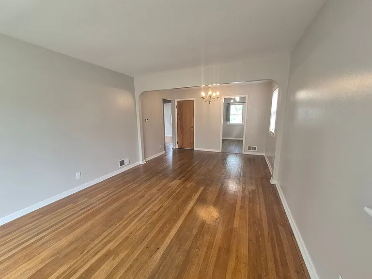 2623 Springmont Ave — Photo 7