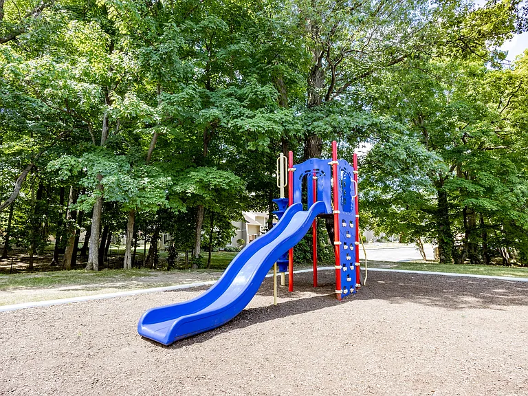 Playground at Woodbridge of Castleton