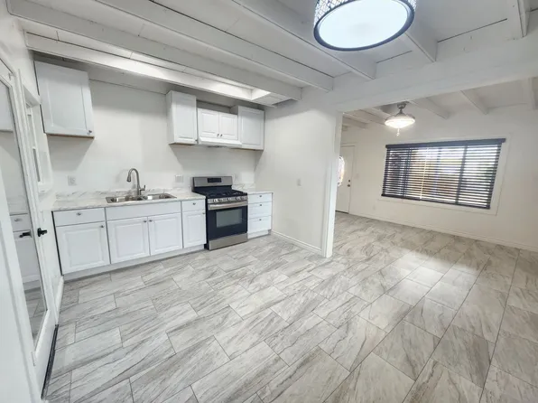 5525 Mariposa Ave, Twentynine Palms, CA 92277