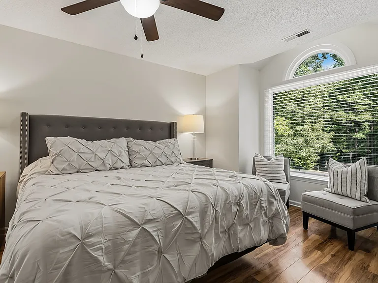 401 Redpath Dr — Photo 34