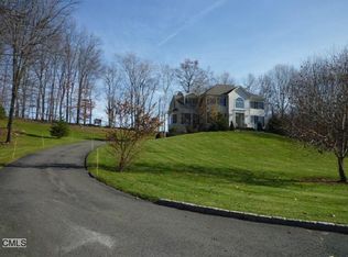 2 Border Ln, Sherman, CT 06784